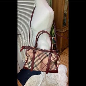 Authentic vintage style Burberry handbag or cross-body shoulder bag.